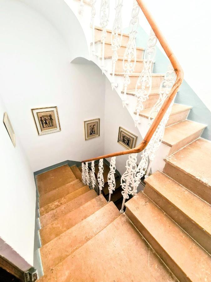 La Traviata - Bunol Aparthotel Kültér fotó